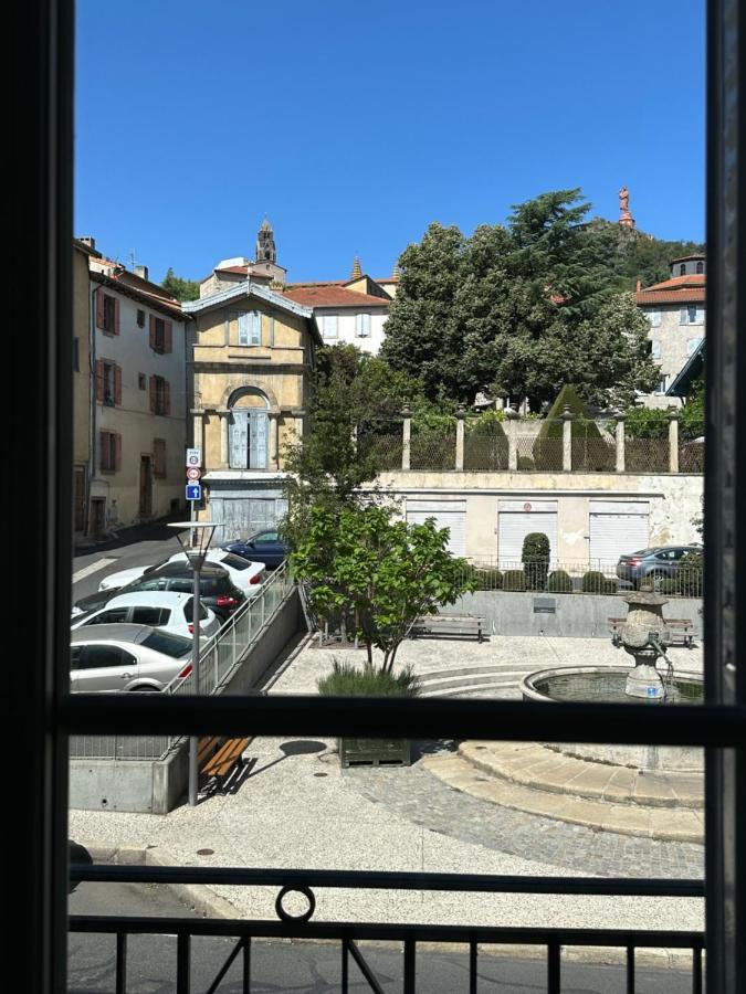 Appartement Avec Terrasse Au Puy Le Puy-en-Velay Екстериор снимка